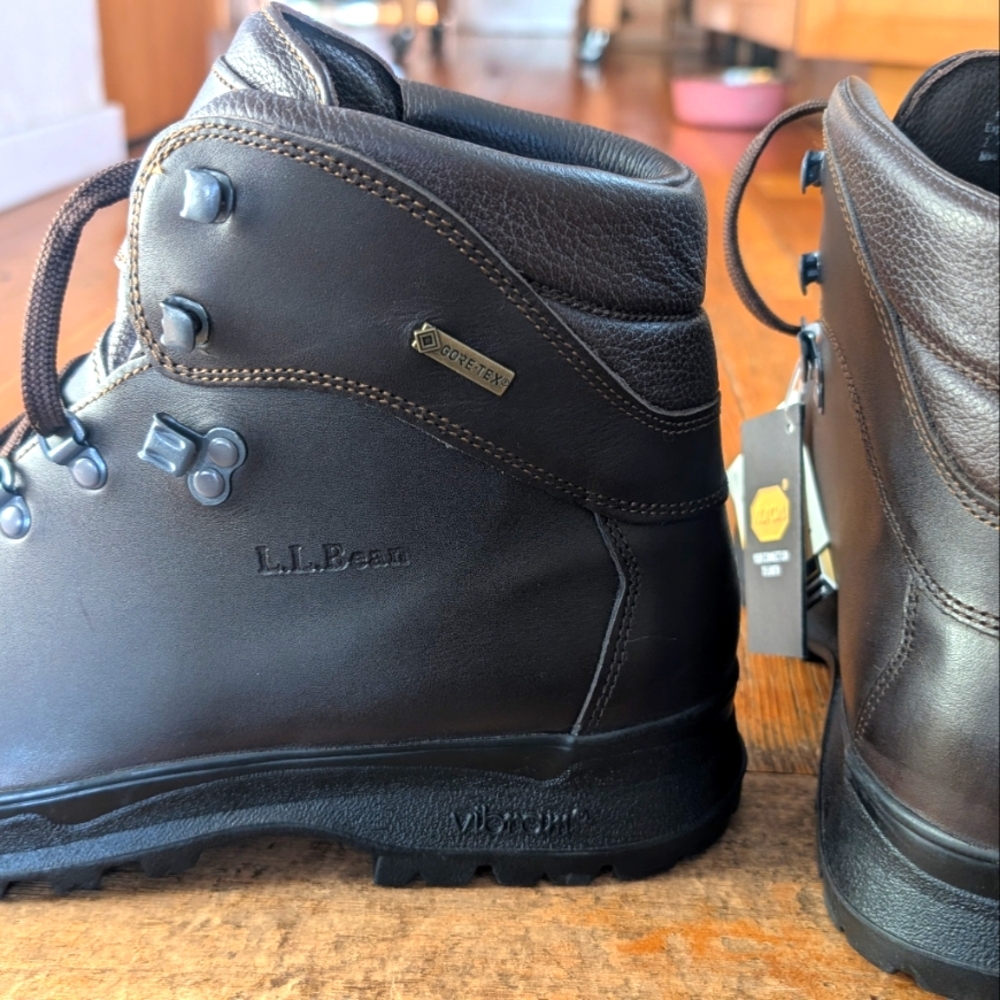L.L. Bean Men's Gore-Tex Cresta Hiking Boots, Genuine Leather Size 11
